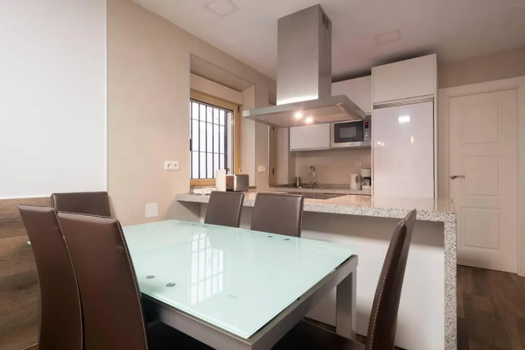 Apartment Fabuloso Piso Junto A Paseo De La Bomba Granada
