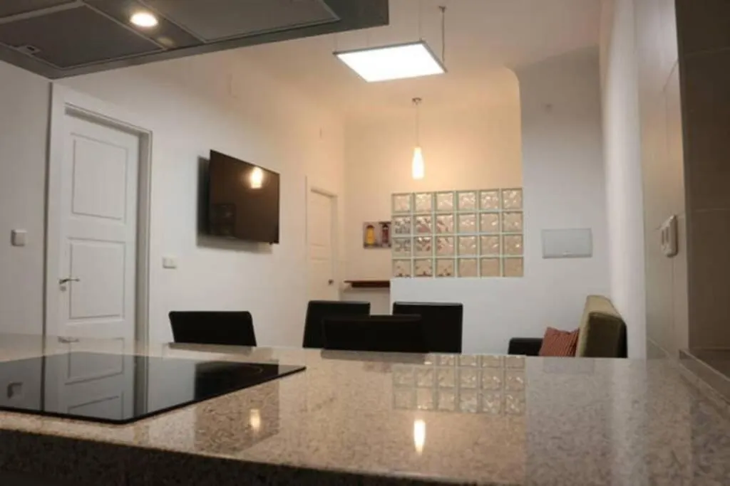 Apartment Fabuloso Piso Junto A Paseo De La Bomba Granada