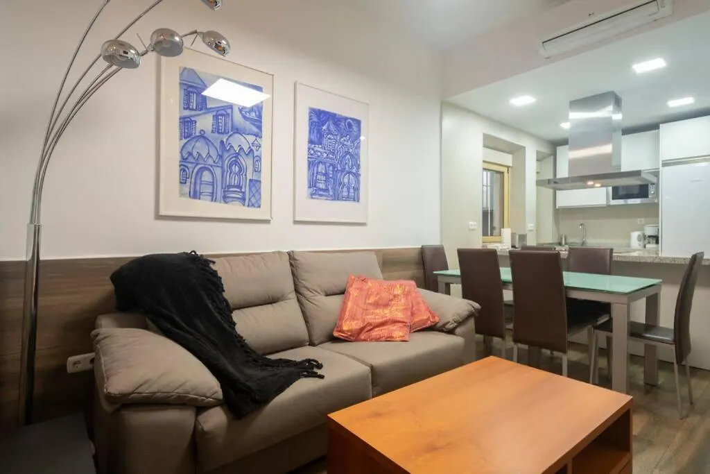 Apartment Fabuloso Piso Junto A Paseo De La Bomba Granada Spain